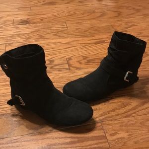 Women’s Rampage black suede boots